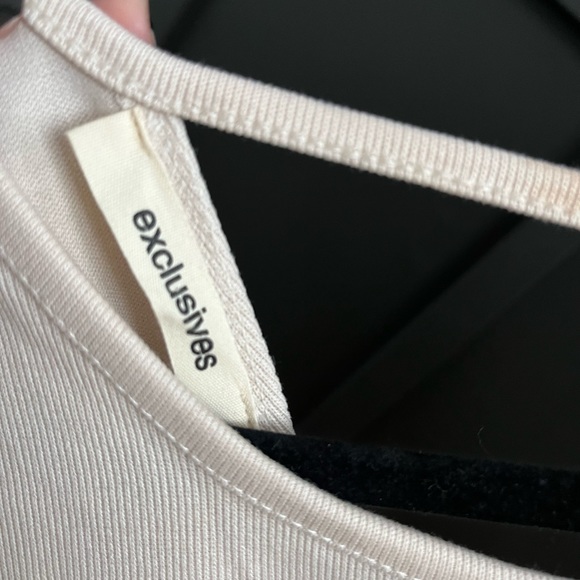 Beige Exclusive top - Picture 3 of 4
